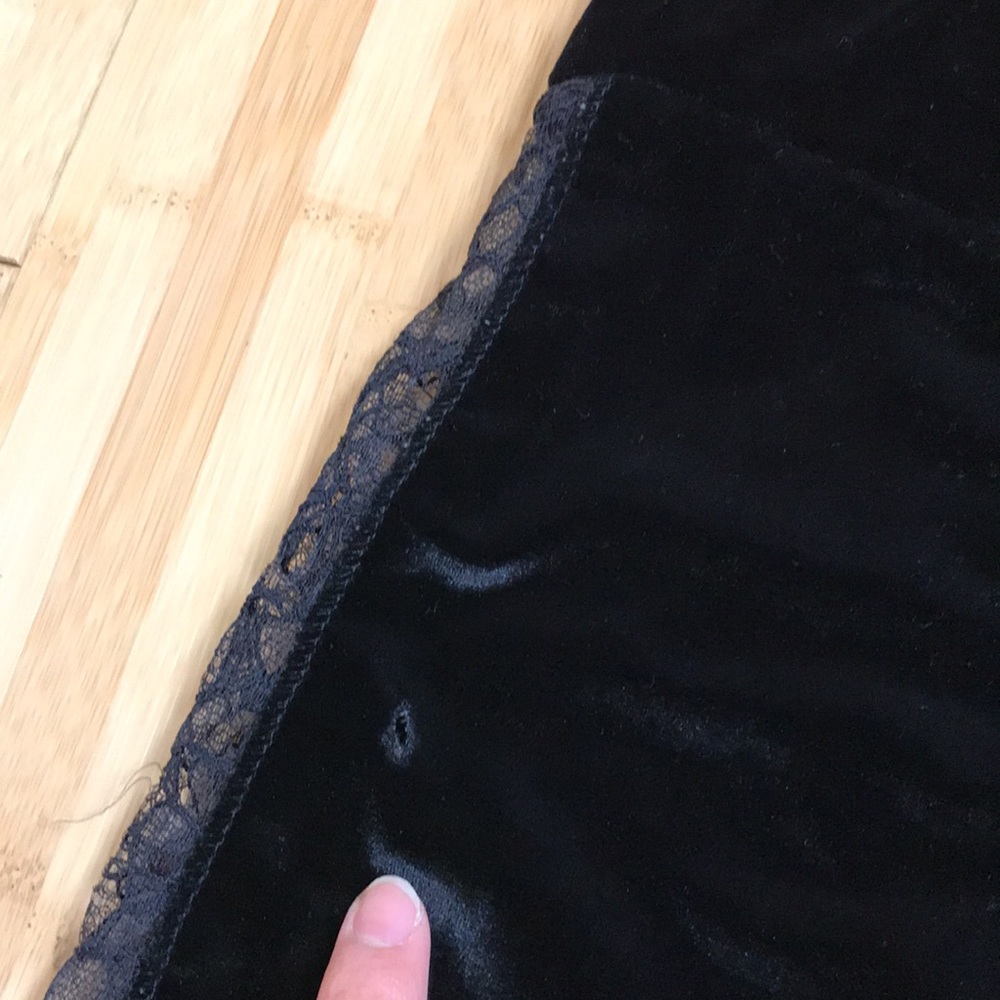 Alice + Olivia Black Velvet & Lace Leggings XS - Picture 4 of 7